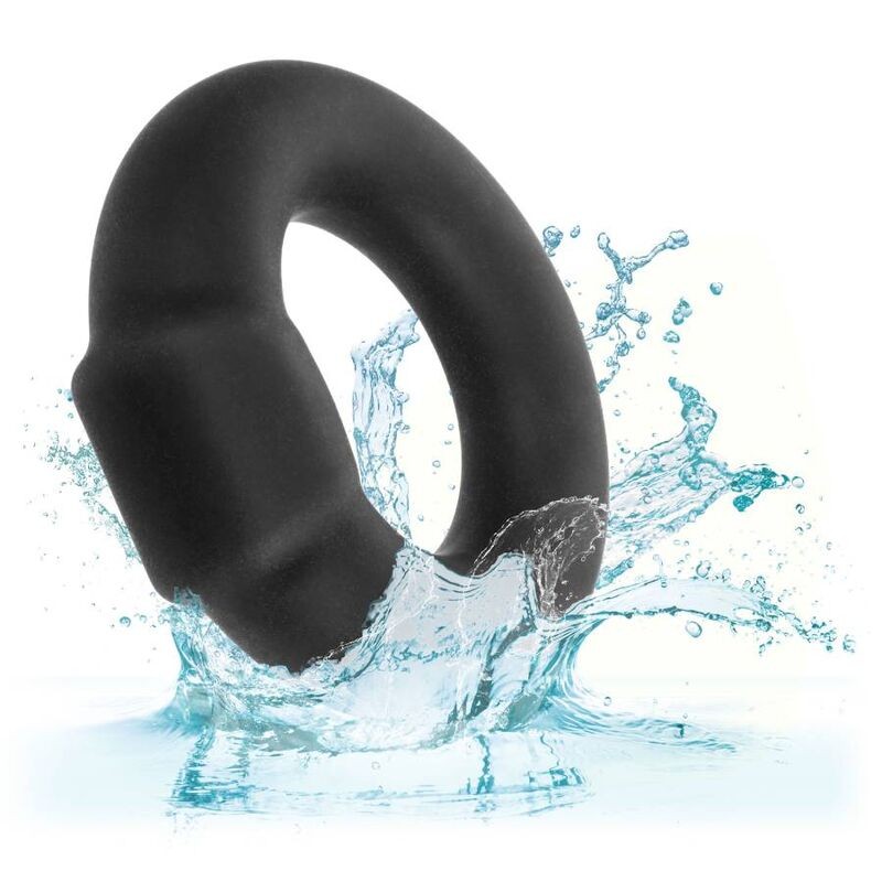CALEXOTICS ALPHA OPTIMUM RING NEGRO
